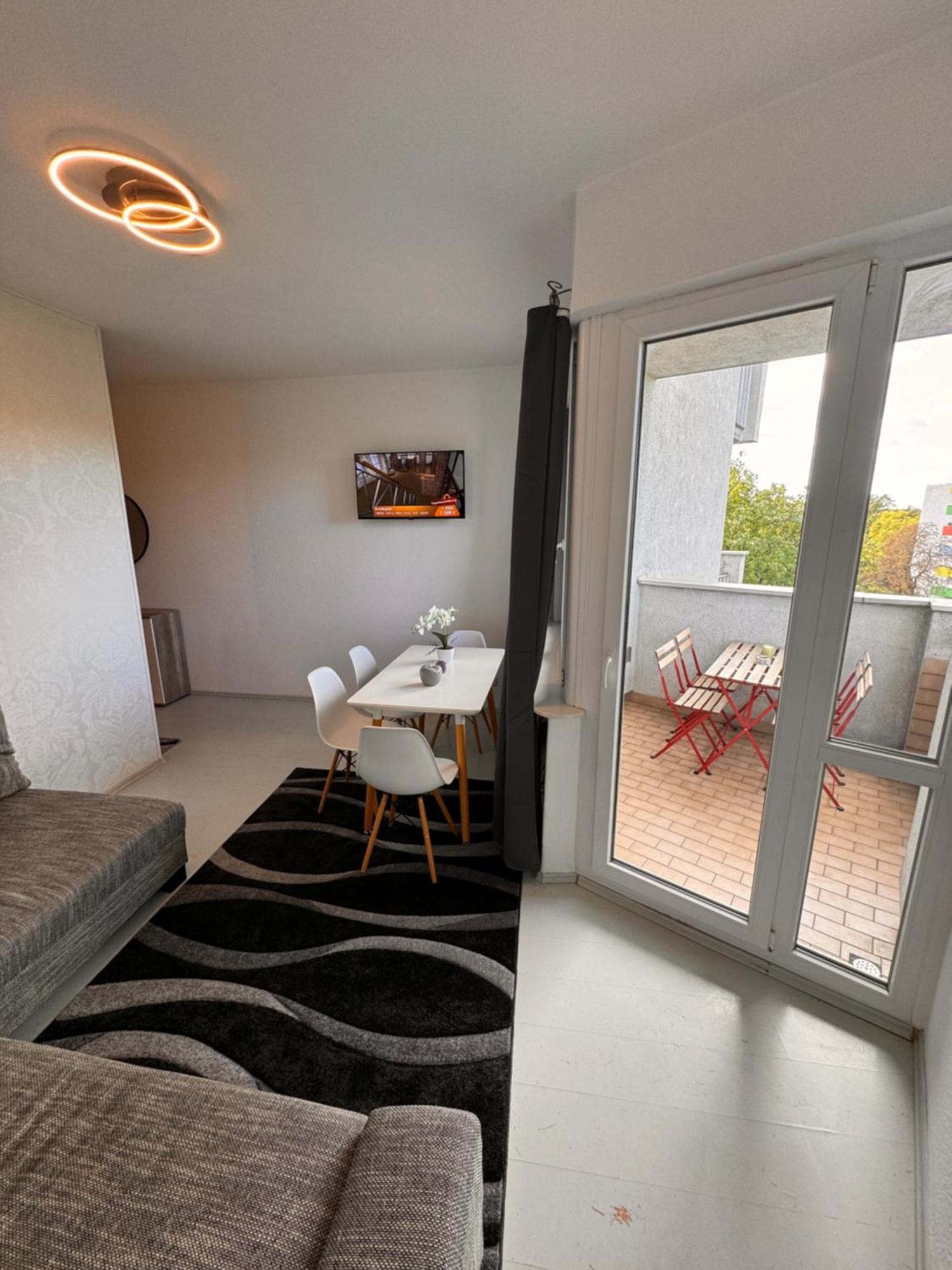 Hubert Apartment Berlin Exterior foto